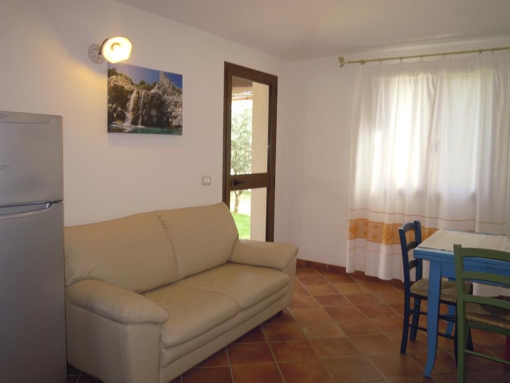 Apartament Oleandro Lotzorai Pokój zdjęcie