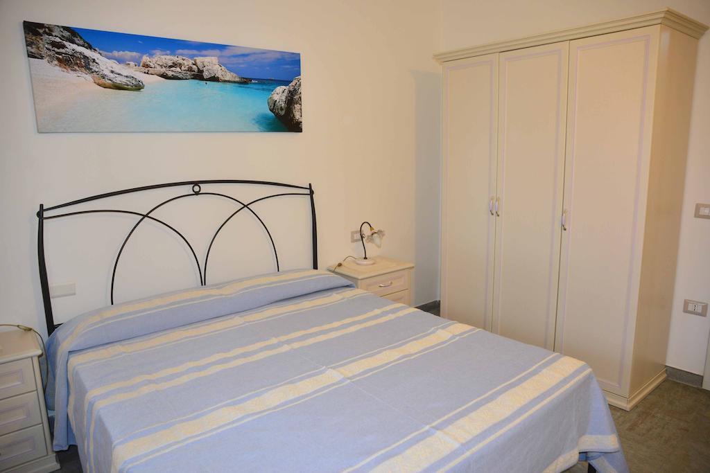 Apartament Oleandro Lotzorai Pokój zdjęcie