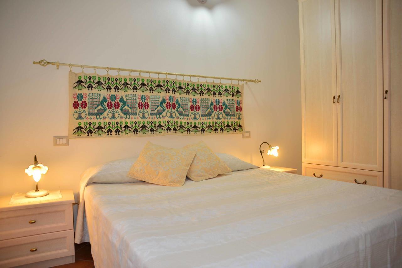 Apartament Oleandro Lotzorai Zewnętrze zdjęcie