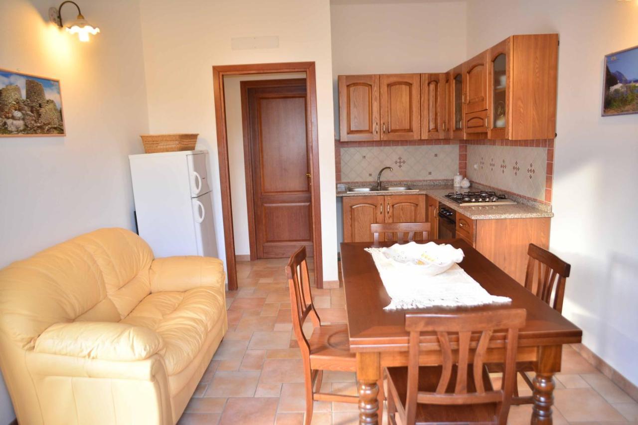 Apartament Oleandro Lotzorai Zewnętrze zdjęcie